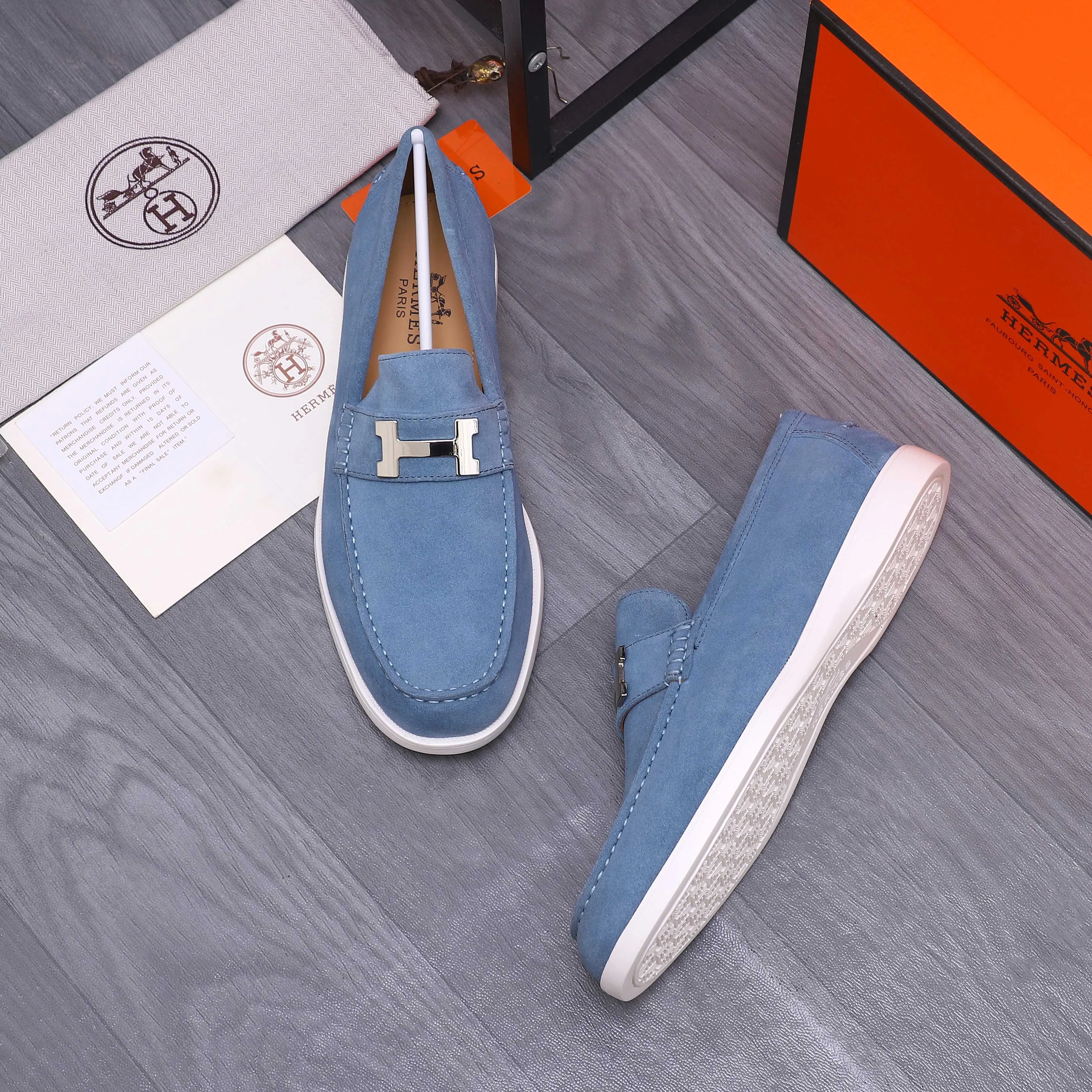 Men's shoes 💰p560 Product trademark: HERMES "Hermès" casual slip-on men's shoes. Regular size: 38-46 (45.46 is custom-made and non-refundable) Product materials: Selected frosted cowhide upper, cowhide lining, original foam rubber ultra-light sole